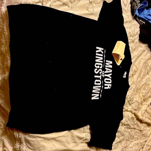 Mayor of Kingston, extras cast  T-shirt. Perfect for season three - Picture 1 of 2